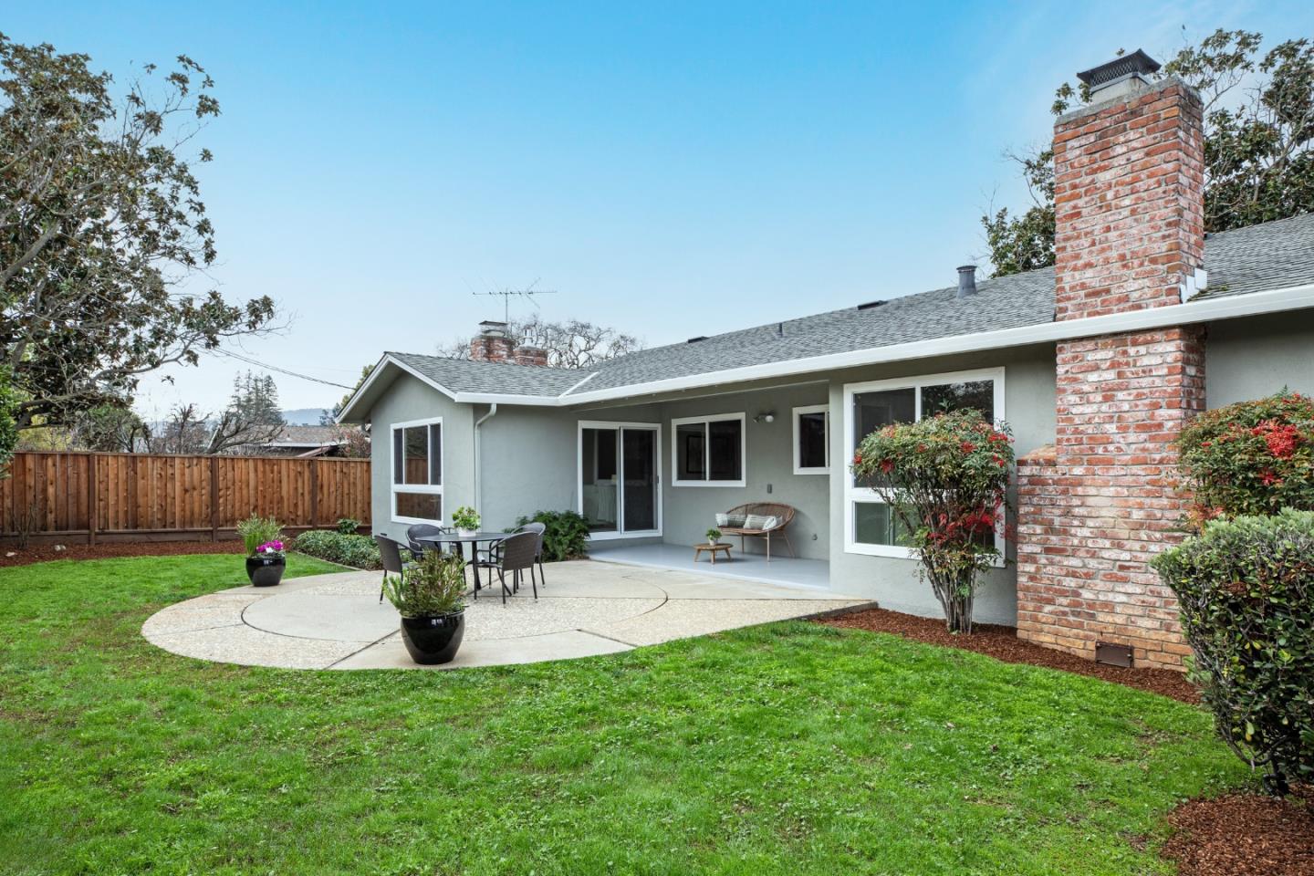 Detail Gallery Image 20 of 20 For 1933 Golden Way, Mountain View,  CA 94040 - 3 Beds | 2 Baths