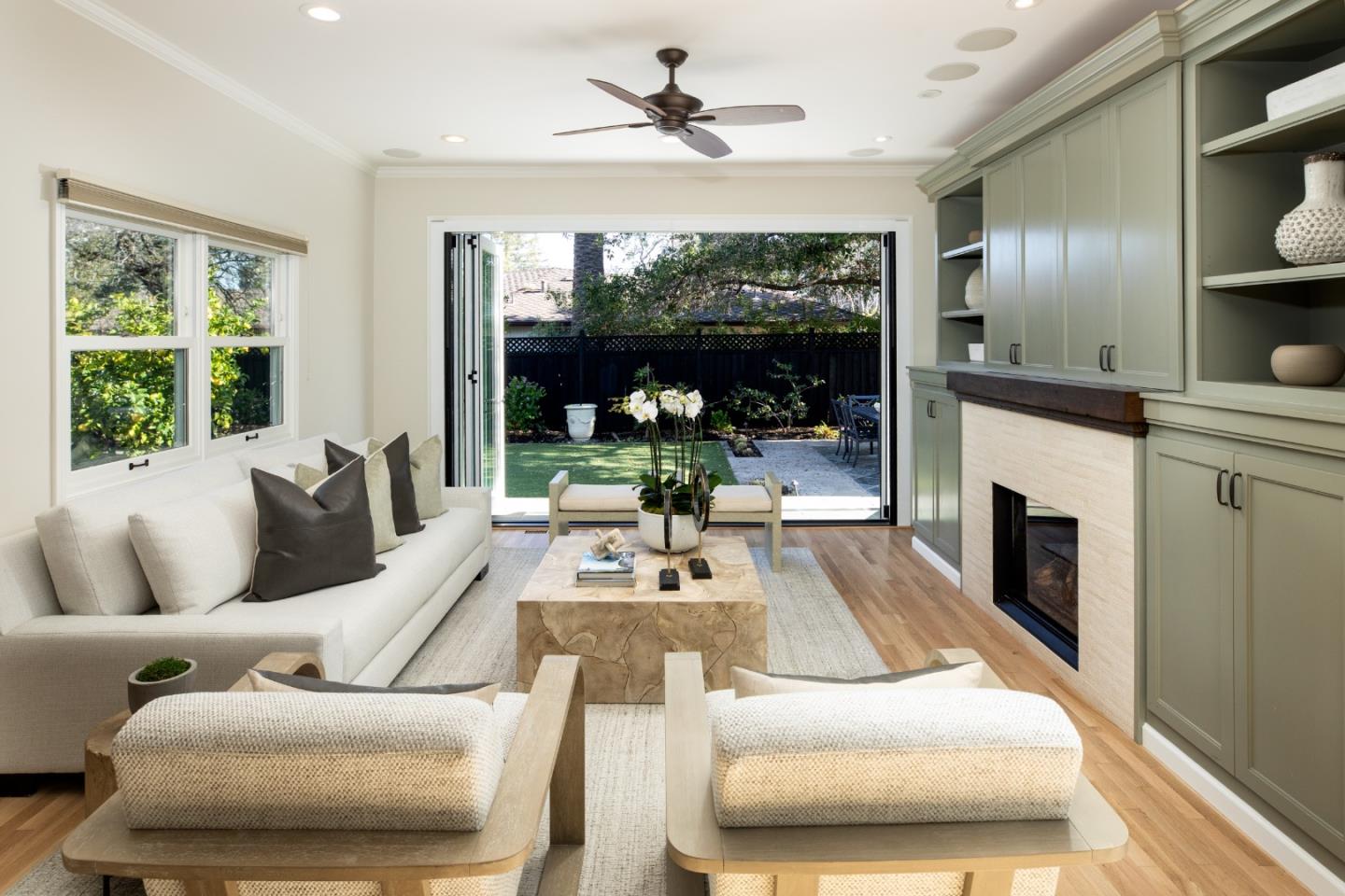 Detail Gallery Image 12 of 45 For 520 E Edith Ave, Los Altos,  CA 94022 - 5 Beds | 3/2 Baths