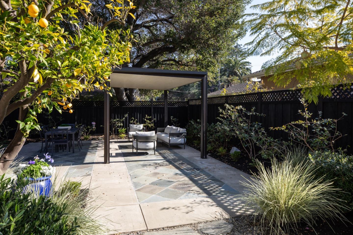 Detail Gallery Image 31 of 45 For 520 E Edith Ave, Los Altos,  CA 94022 - 5 Beds | 3/2 Baths