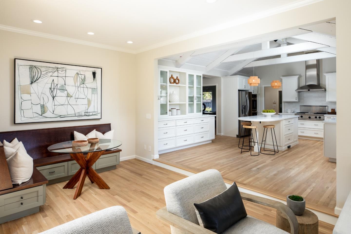 Detail Gallery Image 9 of 45 For 520 E Edith Ave, Los Altos,  CA 94022 - 5 Beds | 3/2 Baths