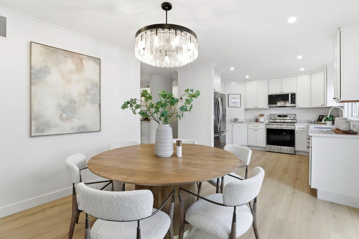 Detail Gallery Image 5 of 28 For 722 Duncanville Ct, Campbell,  CA 95008 - 2 Beds | 2/1 Baths