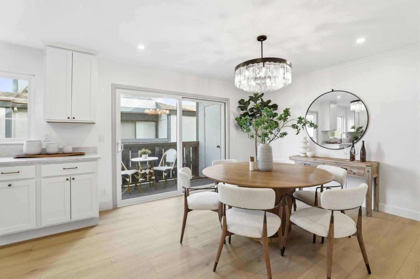 Detail Gallery Image 6 of 28 For 722 Duncanville Ct, Campbell,  CA 95008 - 2 Beds | 2/1 Baths