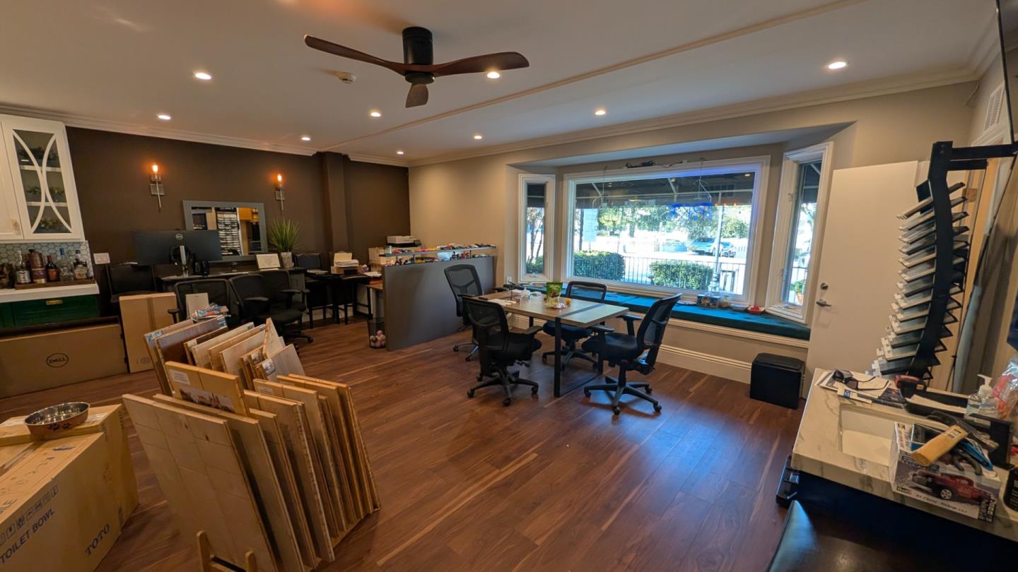 Detail Gallery Image 3 of 8 For 14598 Big Basin Way #B,  Saratoga,  CA 95070 - – Beds | – Baths