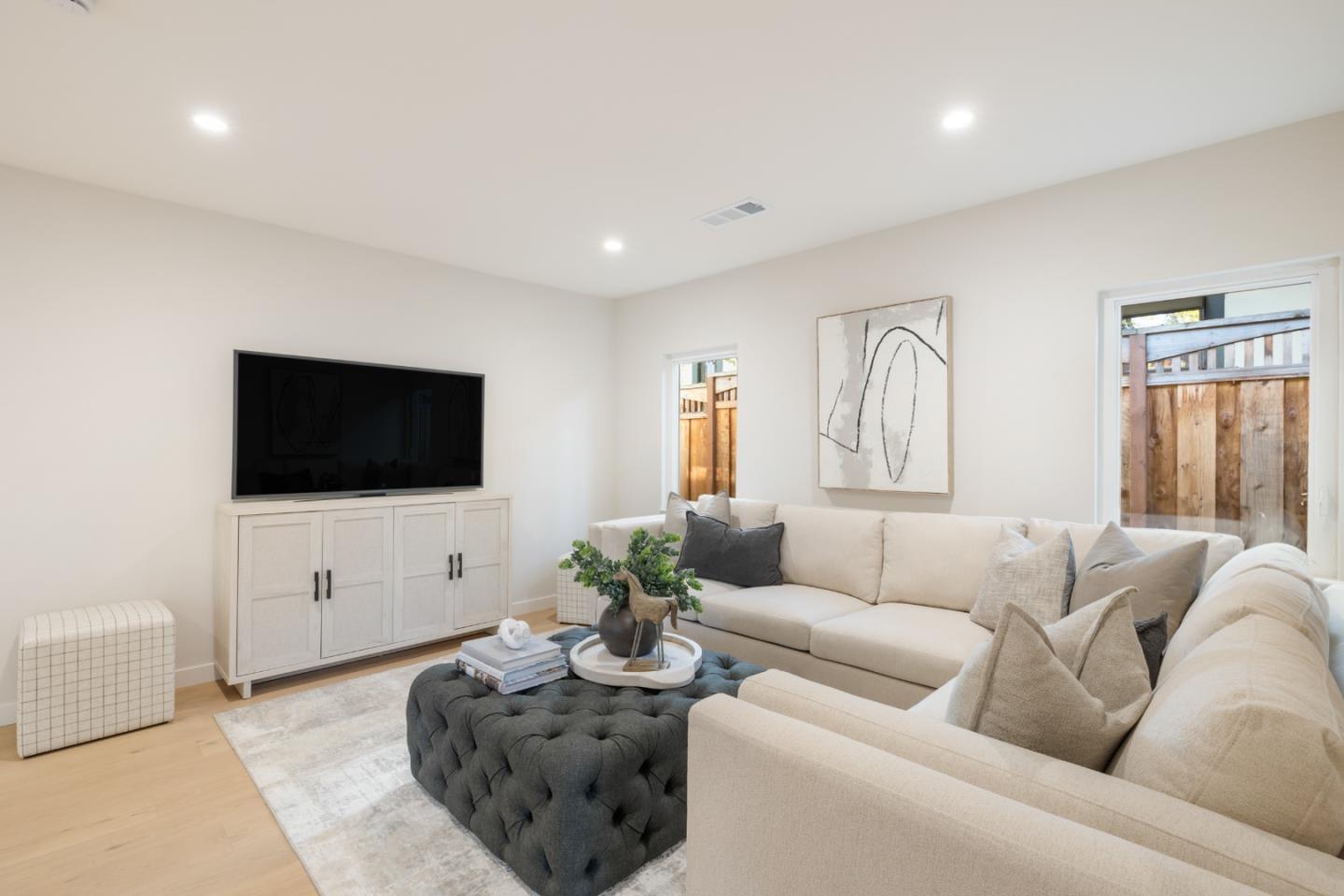 Detail Gallery Image 12 of 27 For 564 Orange Ave, Los Altos,  CA 94022 - 3 Beds | 2 Baths