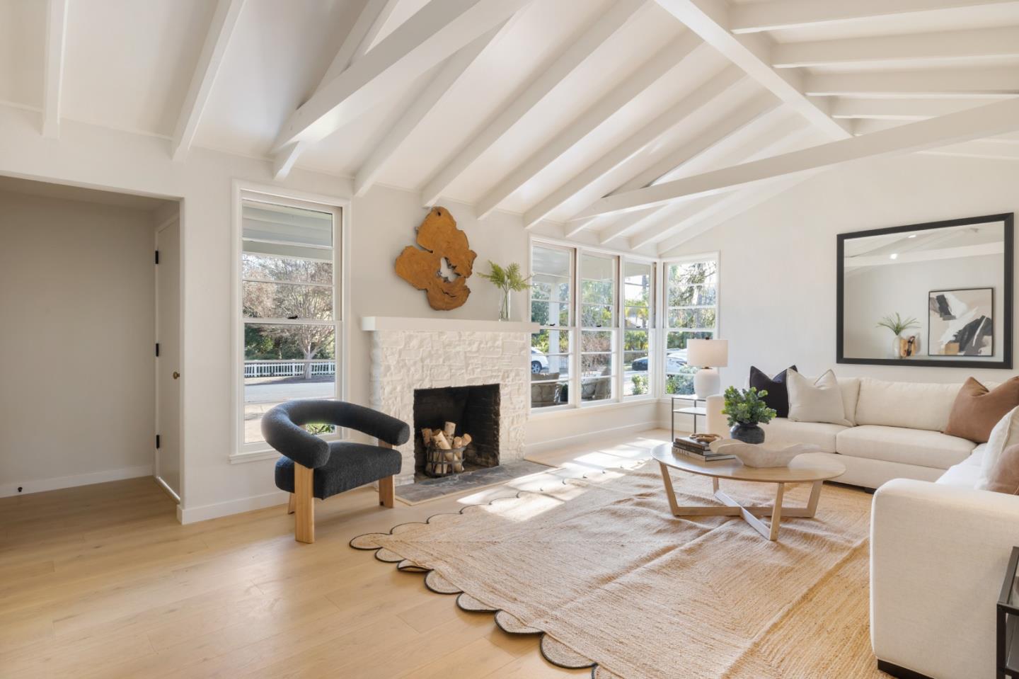 Detail Gallery Image 4 of 27 For 564 Orange Ave, Los Altos,  CA 94022 - 3 Beds | 2 Baths