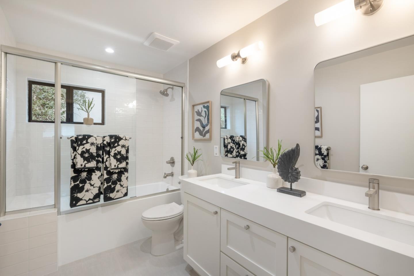Detail Gallery Image 21 of 27 For 4119 Park Blvd, Palo Alto,  CA 94306 - 3 Beds | 2 Baths