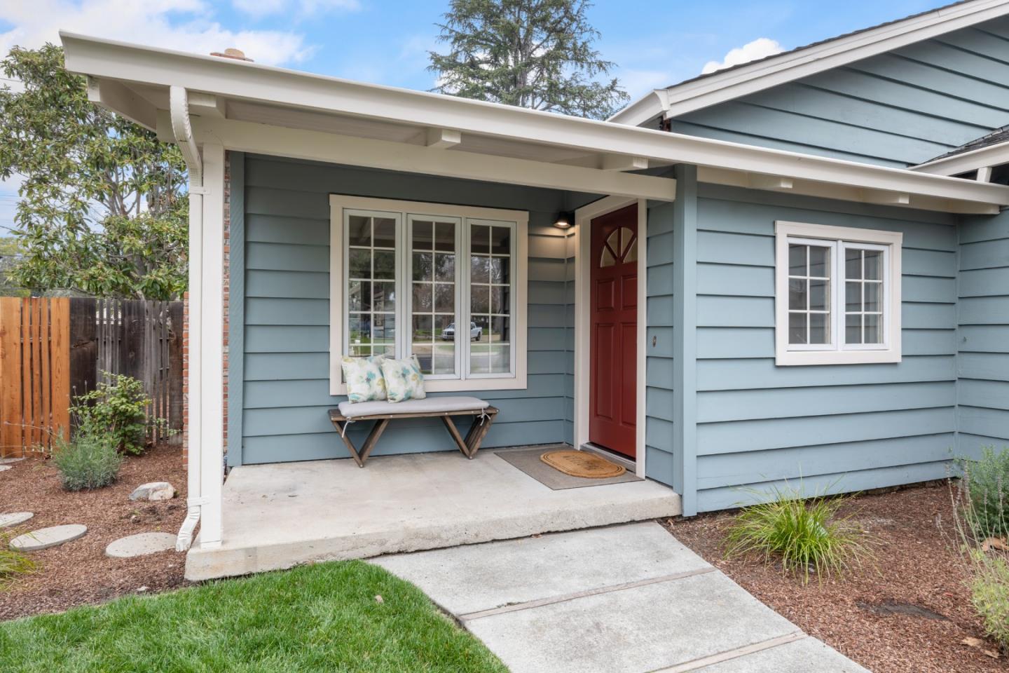 Detail Gallery Image 3 of 27 For 4119 Park Blvd, Palo Alto,  CA 94306 - 3 Beds | 2 Baths