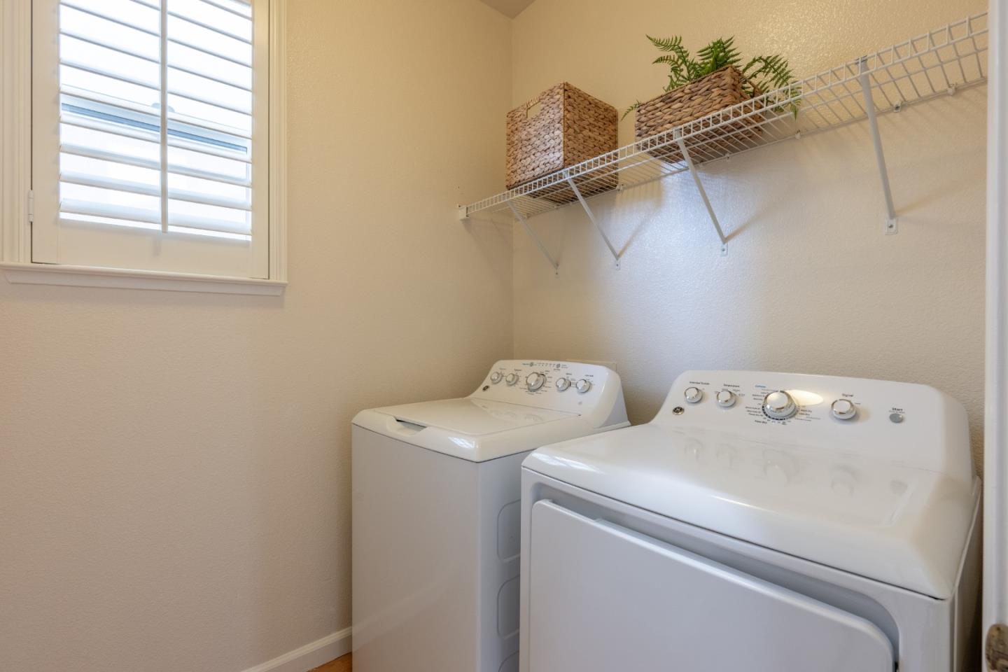 Detail Gallery Image 20 of 30 For 4750 Sea Crest Dr, Seaside,  CA 93955 - 4 Beds | 2/1 Baths