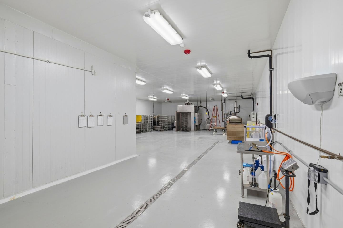 Detail Gallery Image 15 of 40 For 1035 17th Ave, Santa Cruz,  CA 95062 - – Beds | – Baths