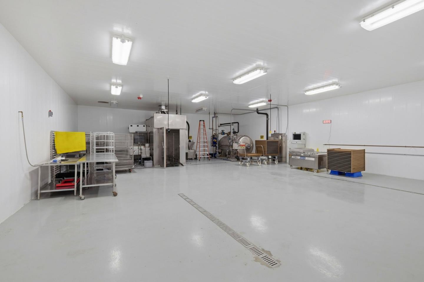 Detail Gallery Image 19 of 40 For 1035 17th Ave, Santa Cruz,  CA 95062 - – Beds | – Baths