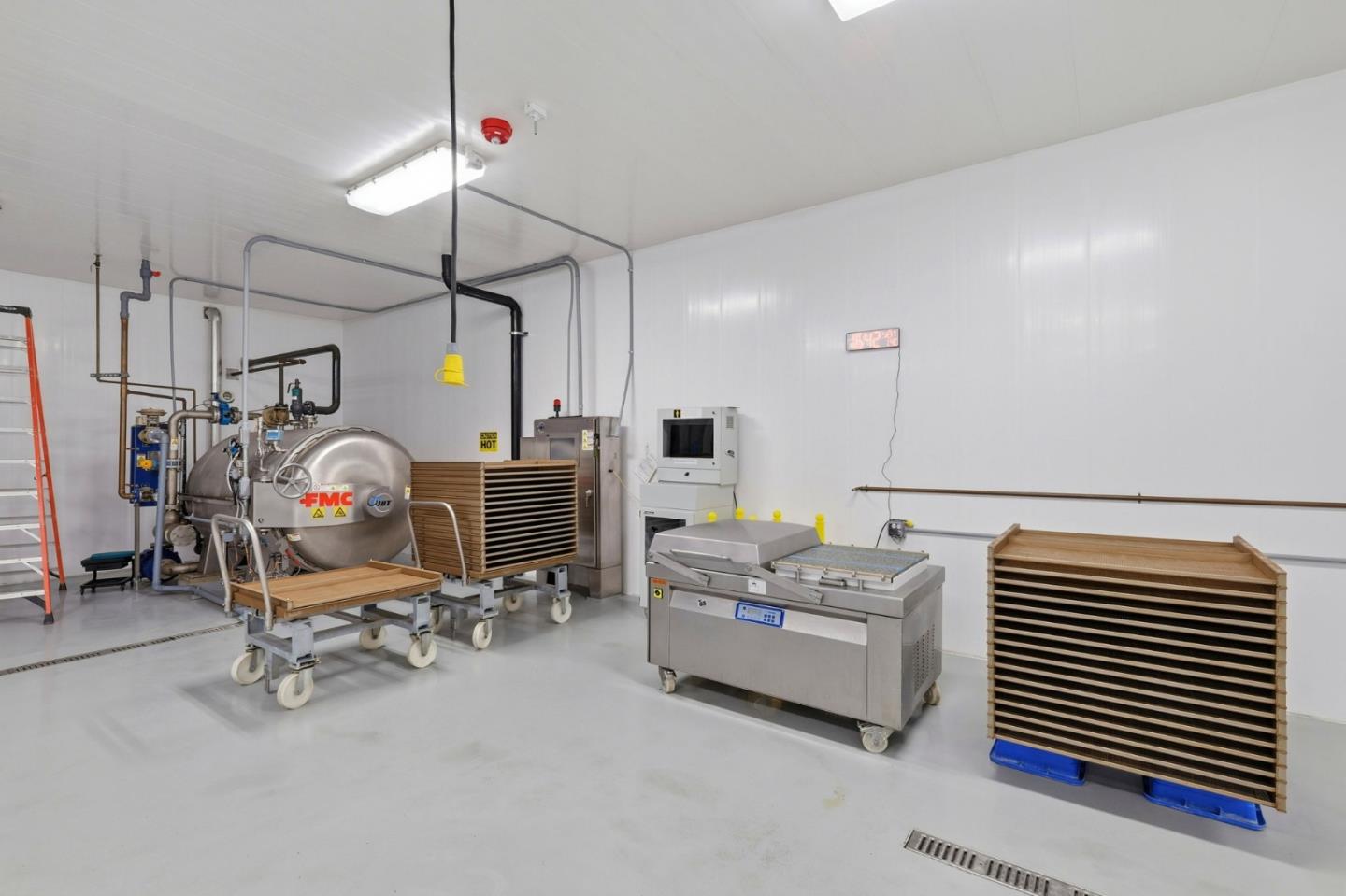 Detail Gallery Image 23 of 40 For 1035 17th Ave, Santa Cruz,  CA 95062 - – Beds | – Baths