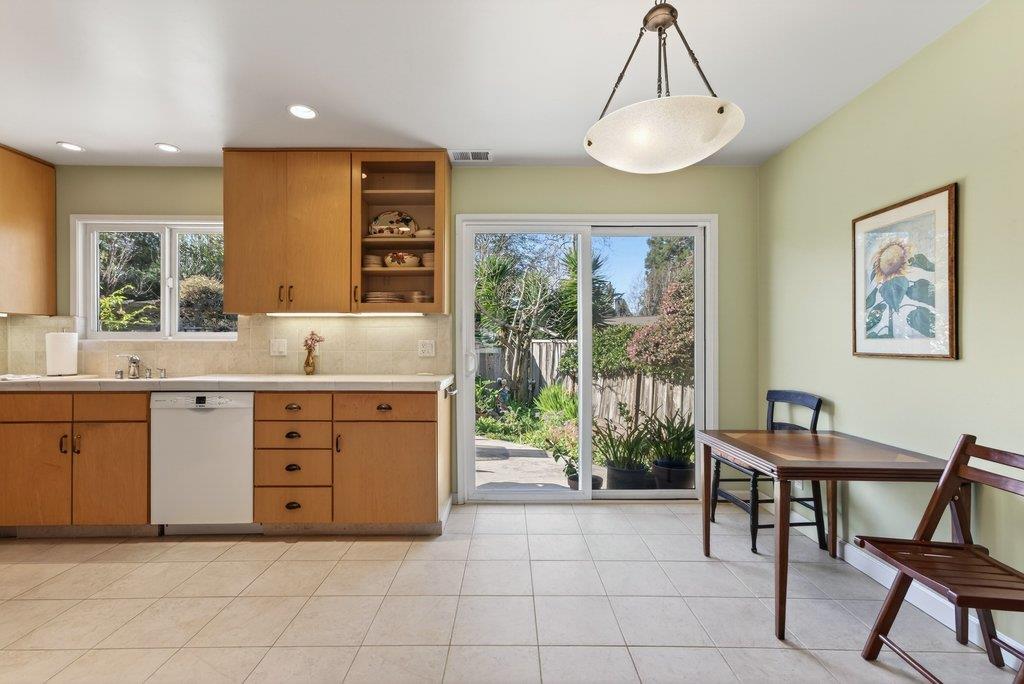 Detail Gallery Image 6 of 26 For 3555 Sevilla Dr, Soquel,  CA 95073 - 3 Beds | 2 Baths