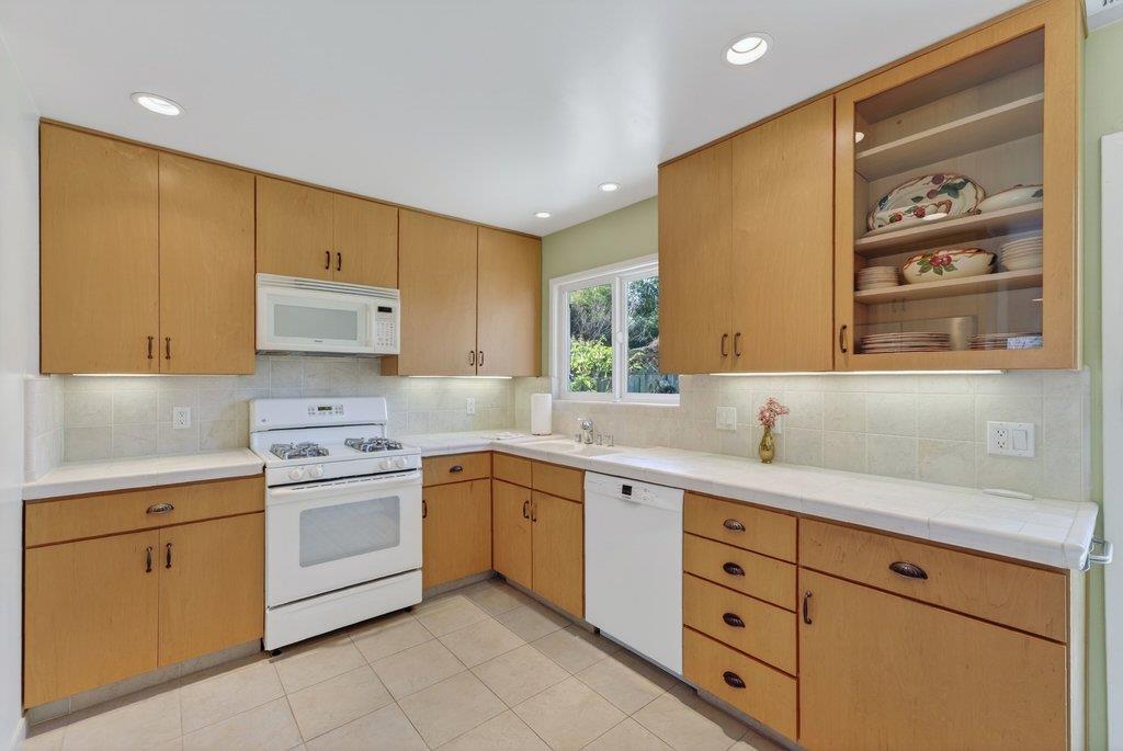 Detail Gallery Image 7 of 26 For 3555 Sevilla Dr, Soquel,  CA 95073 - 3 Beds | 2 Baths