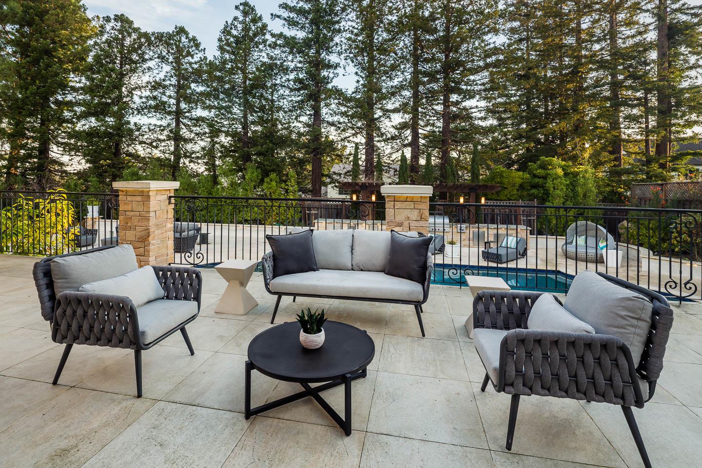 Detail Gallery Image 19 of 21 For 2950 Churchill Dr, Hillsborough,  CA 94010 - 6 Beds | 6/1 Baths