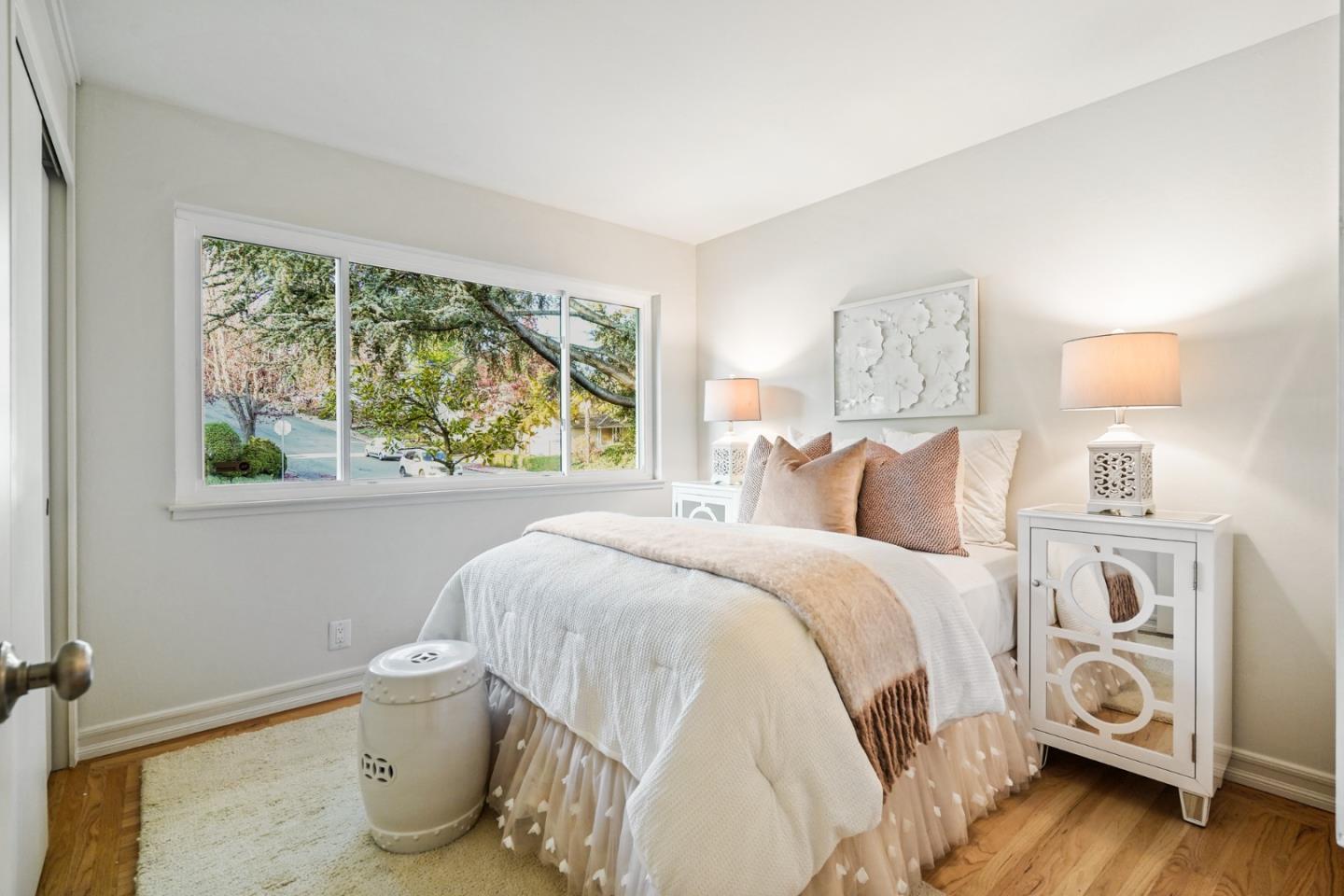 Detail Gallery Image 11 of 28 For 3811 Farm Hill Blvd, Redwood City,  CA 94061 - 4 Beds | 3 Baths