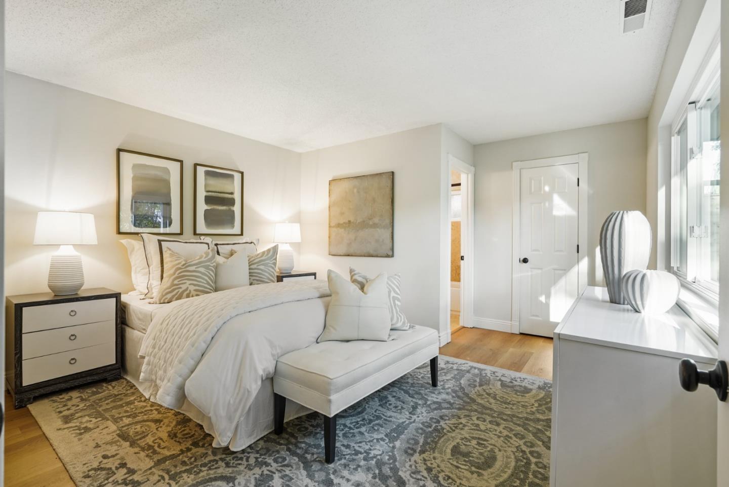 Detail Gallery Image 21 of 28 For 3811 Farm Hill Blvd, Redwood City,  CA 94061 - 4 Beds | 3 Baths