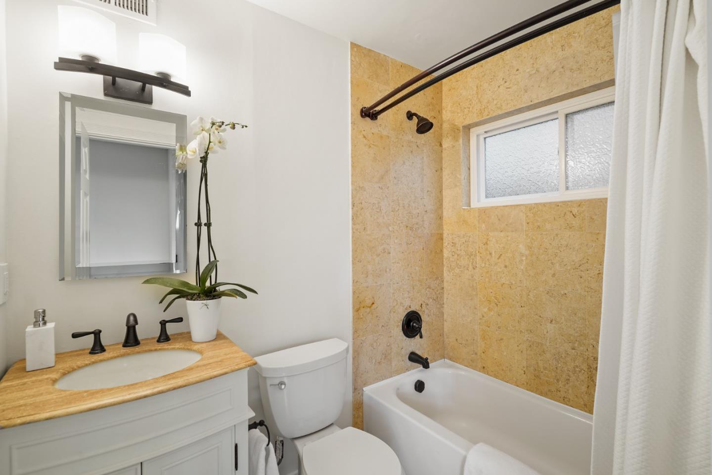 Detail Gallery Image 22 of 28 For 3811 Farm Hill Blvd, Redwood City,  CA 94061 - 4 Beds | 3 Baths