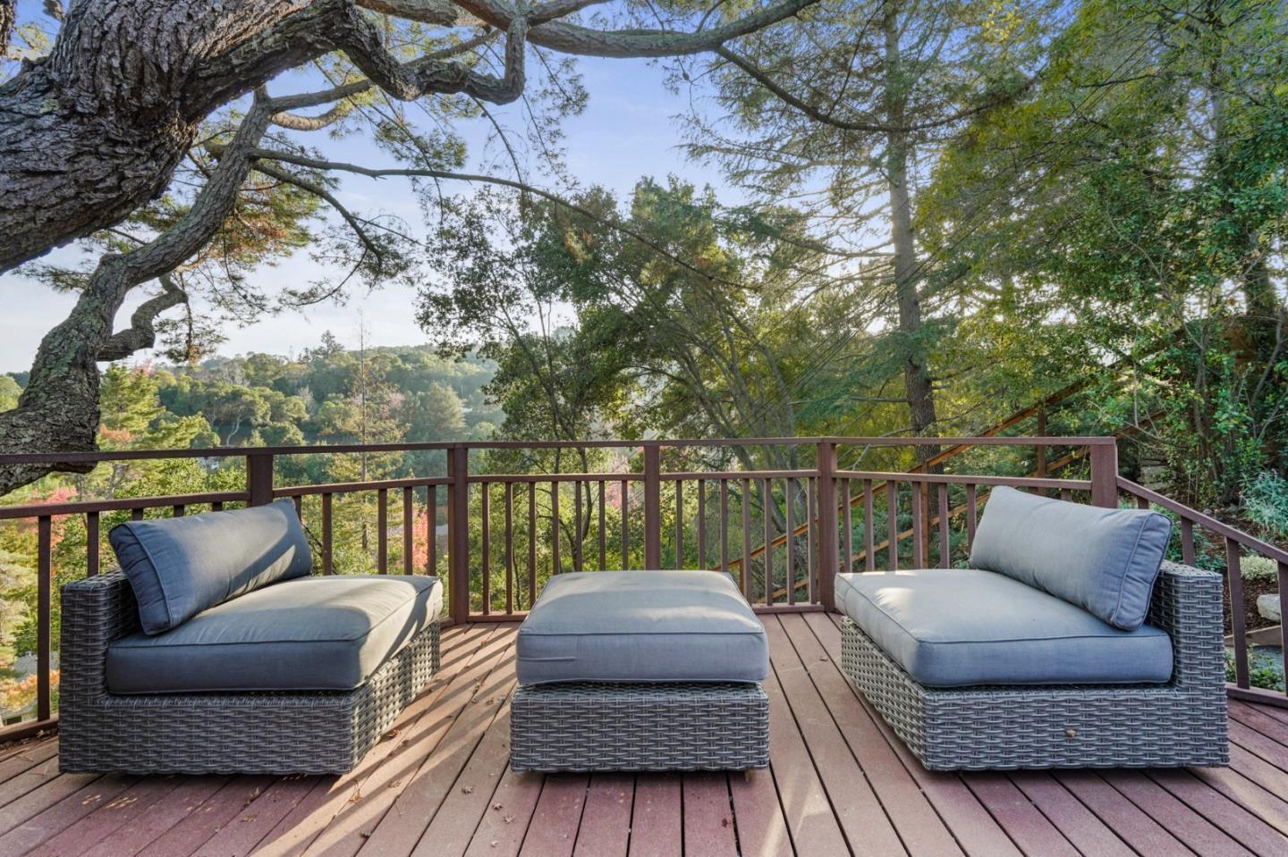 Detail Gallery Image 25 of 28 For 3811 Farm Hill Blvd, Redwood City,  CA 94061 - 4 Beds | 3 Baths