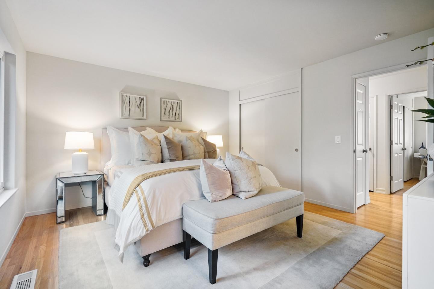 Detail Gallery Image 8 of 28 For 3811 Farm Hill Blvd, Redwood City,  CA 94061 - 4 Beds | 3 Baths