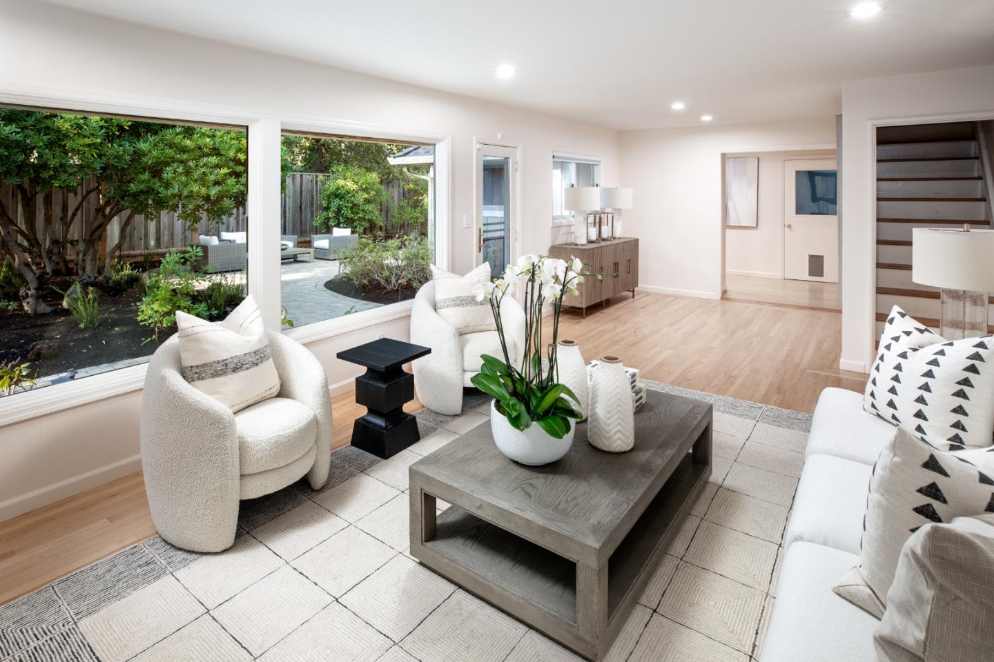 Detail Gallery Image 2 of 28 For 1470 Aura Way, Los Altos,  CA 94024 - 5 Beds | 3 Baths