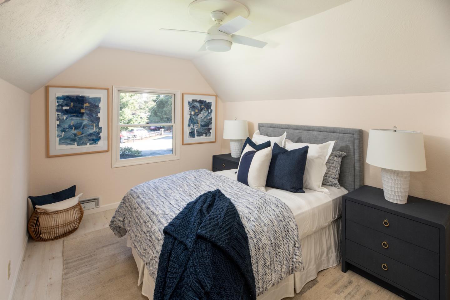 Detail Gallery Image 20 of 28 For 1470 Aura Way, Los Altos,  CA 94024 - 5 Beds | 3 Baths