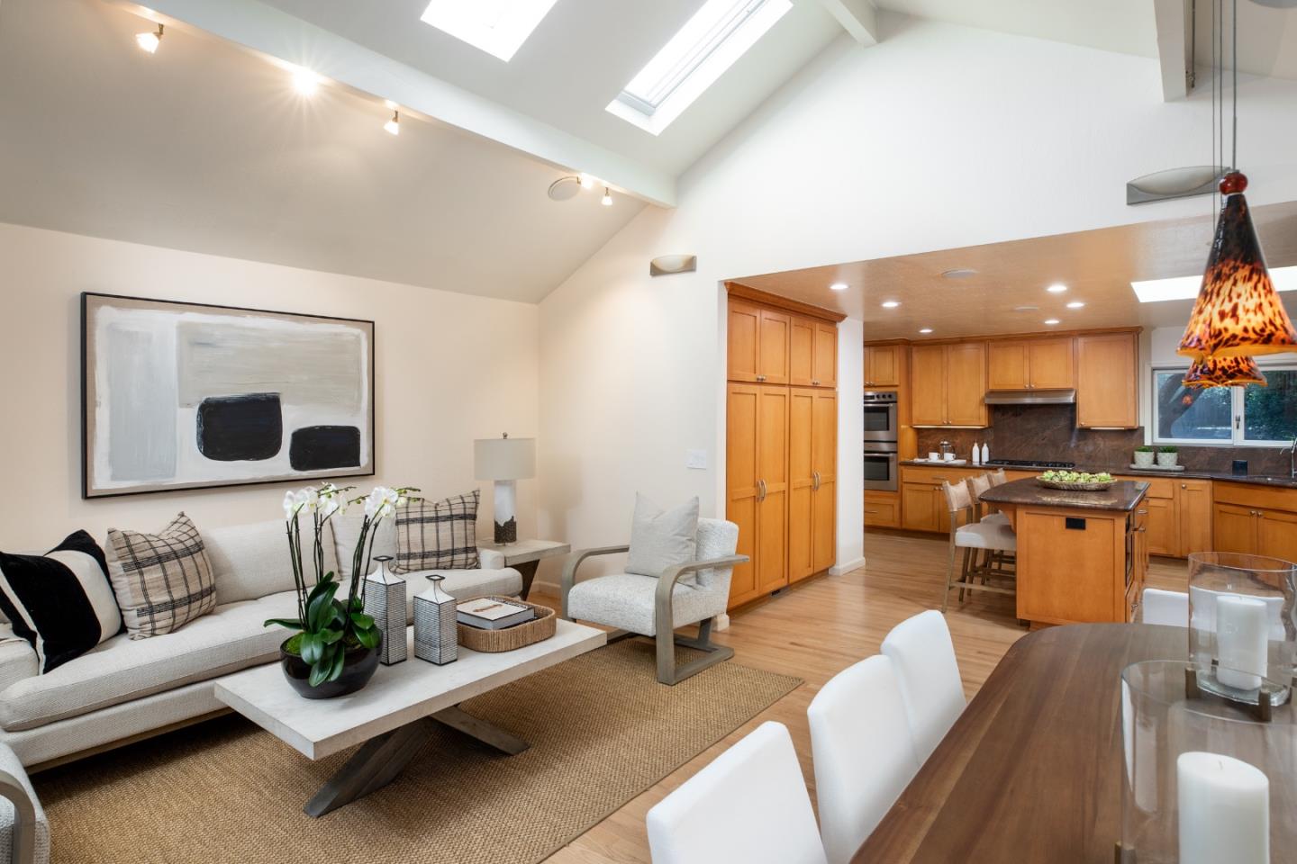 Detail Gallery Image 7 of 28 For 1470 Aura Way, Los Altos,  CA 94024 - 5 Beds | 3 Baths