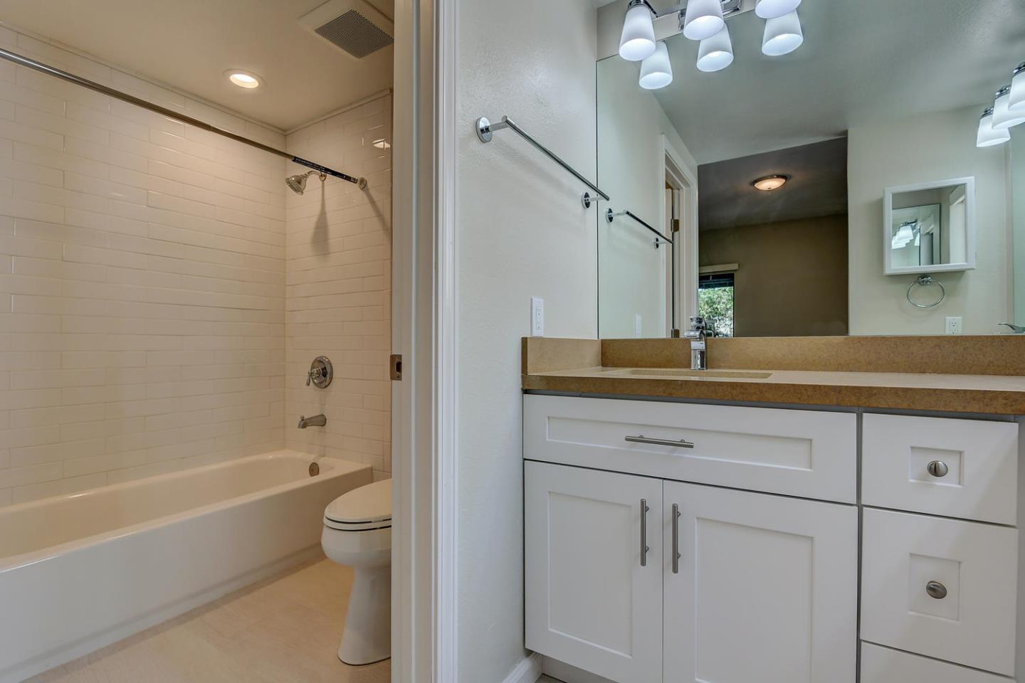 Detail Gallery Image 16 of 22 For 20323 Pinntage Pkwy, Cupertino,  CA 95014 - 3 Beds | 2/1 Baths