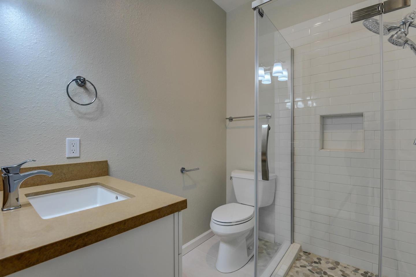 Detail Gallery Image 20 of 22 For 20323 Pinntage Pkwy, Cupertino,  CA 95014 - 3 Beds | 2/1 Baths