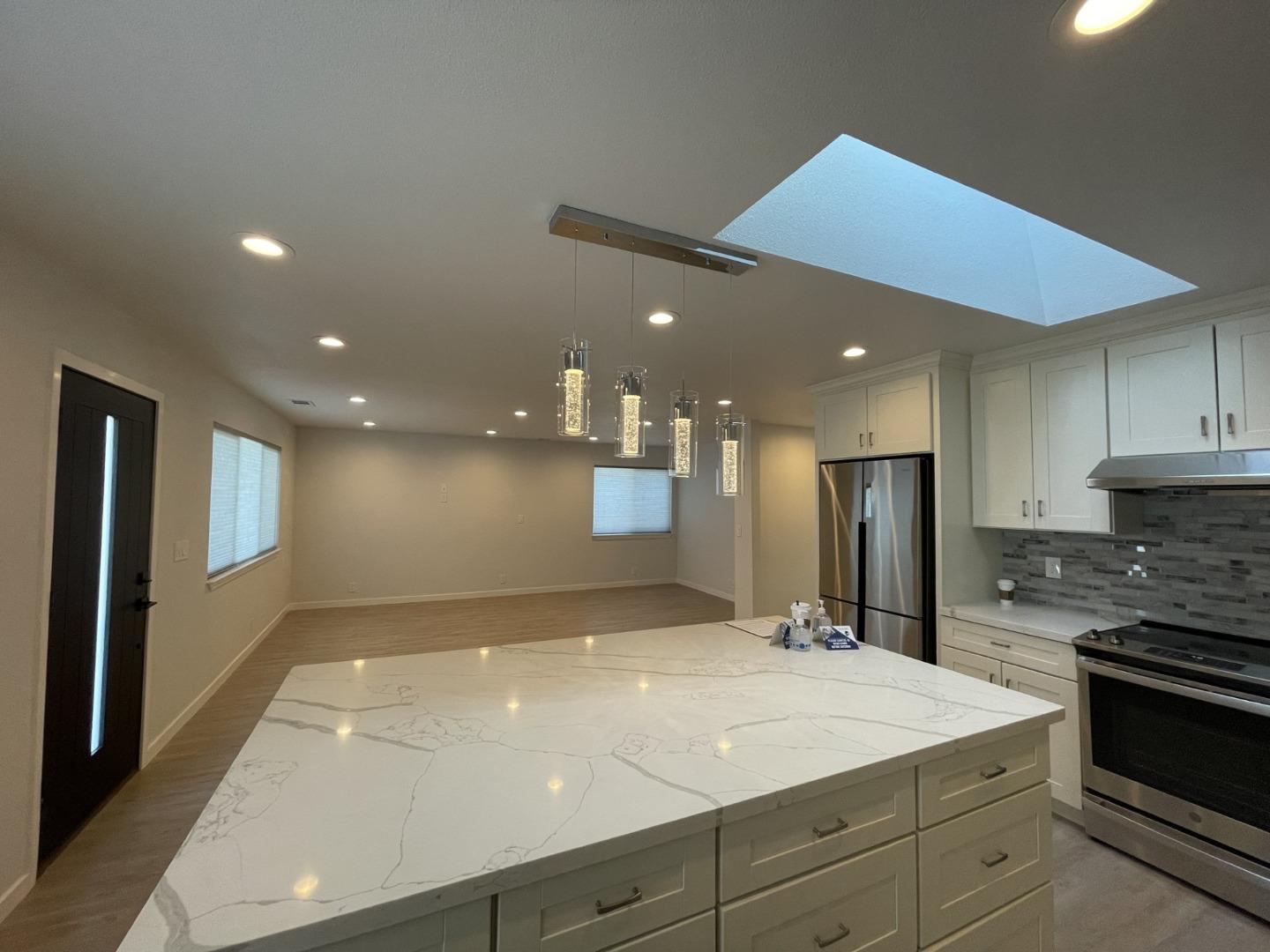 Detail Gallery Image 4 of 15 For 5746 Cahalan Ave, San Jose,  CA 95123 - – Beds | – Baths