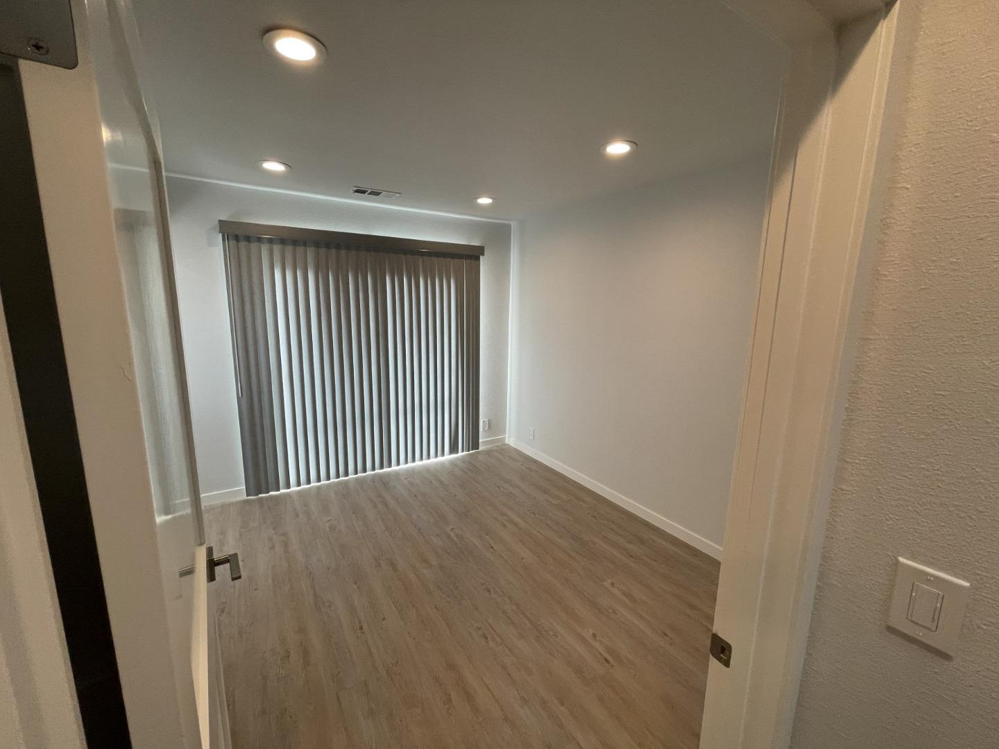 Detail Gallery Image 7 of 15 For 5746 Cahalan Ave, San Jose,  CA 95123 - – Beds | – Baths