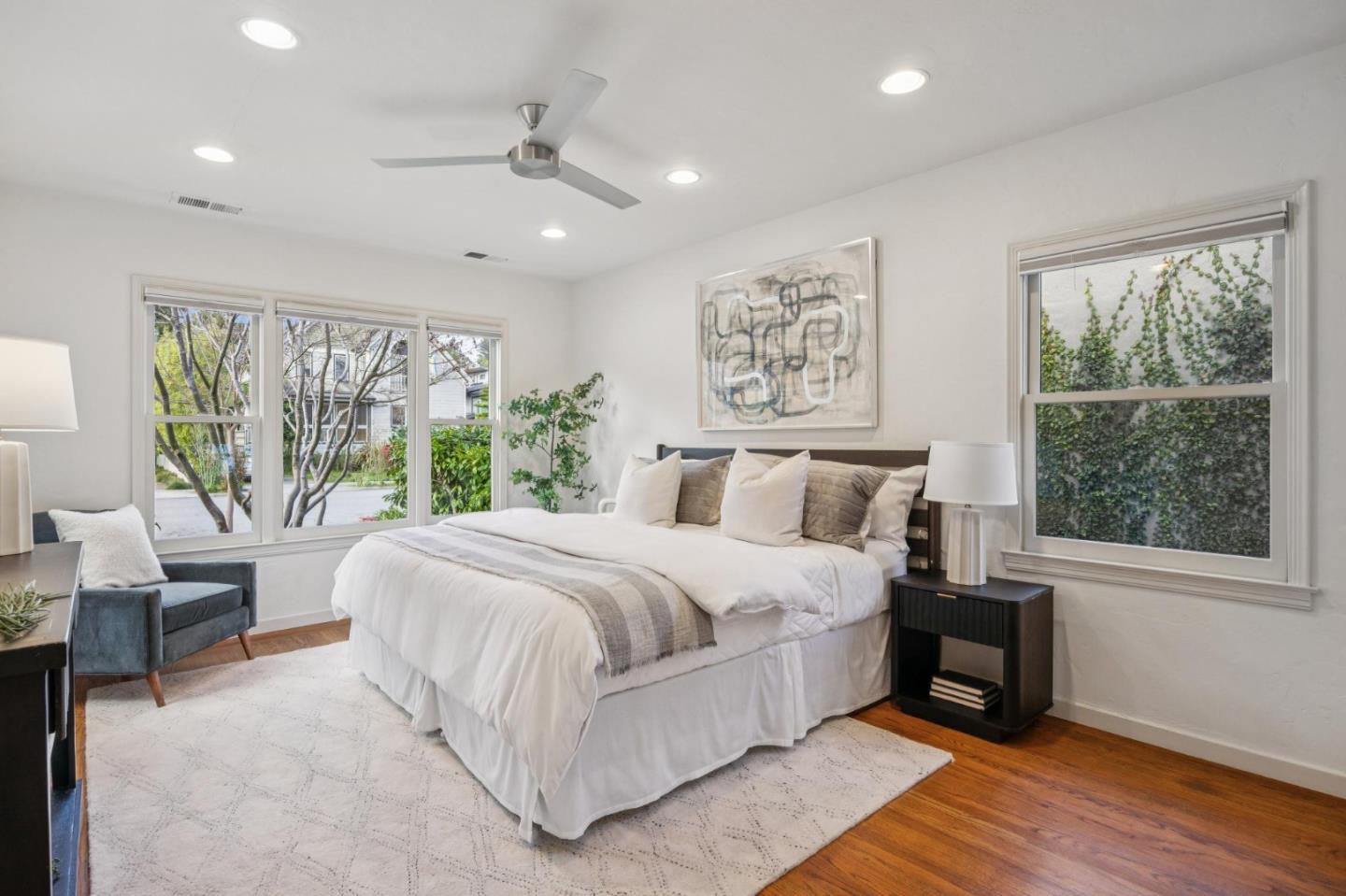 Detail Gallery Image 13 of 25 For 580 Lincoln Ave, Palo Alto,  CA 94301 - 3 Beds | 1 Baths