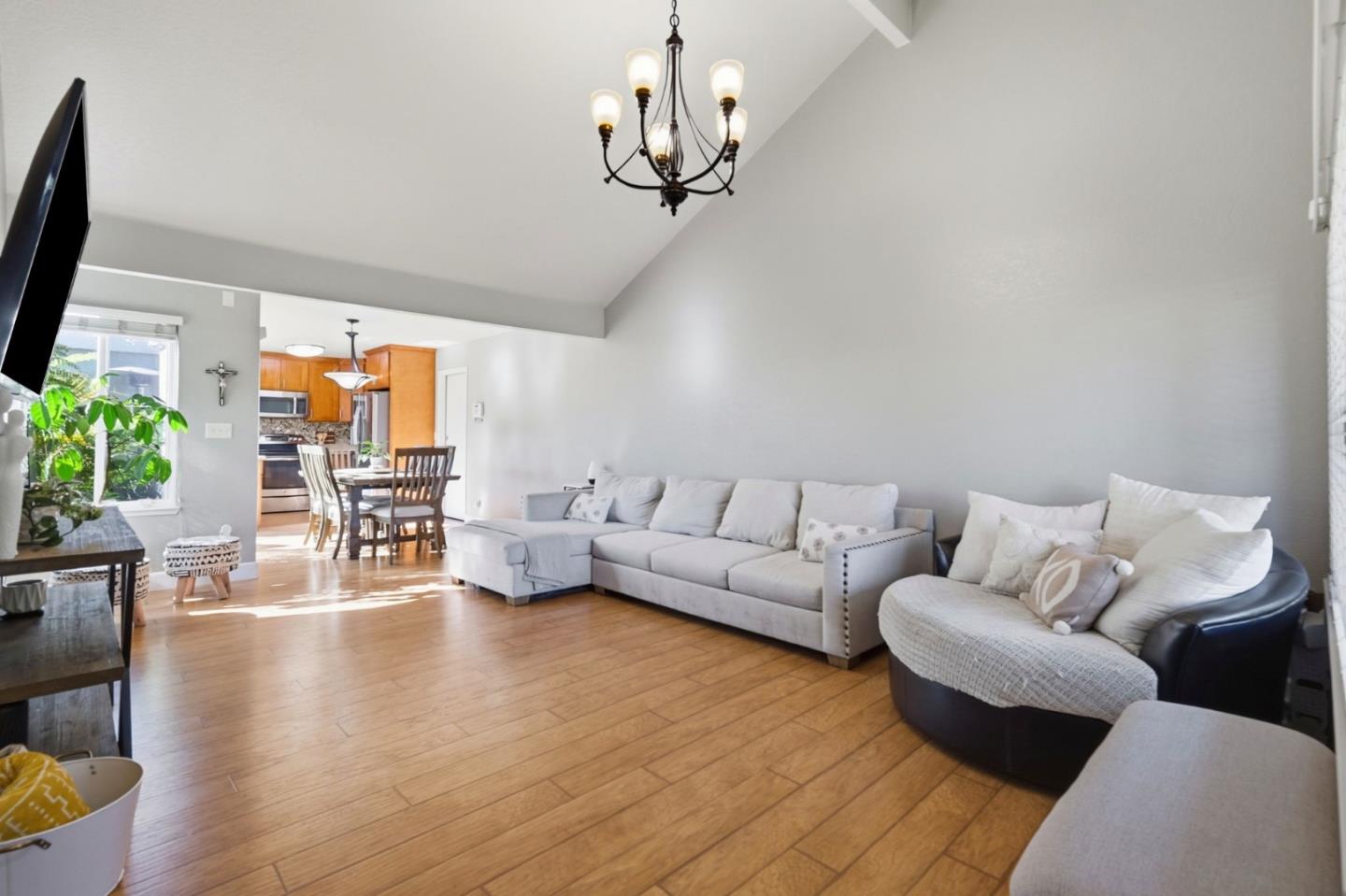 Detail Gallery Image 4 of 34 For 280 Crestview Dr, Watsonville,  CA 95076 - 2 Beds | 2 Baths