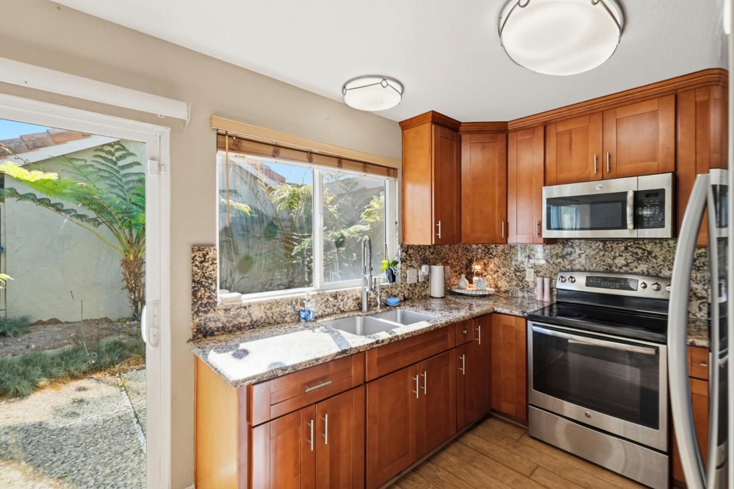 Detail Gallery Image 8 of 34 For 280 Crestview Dr, Watsonville,  CA 95076 - 2 Beds | 2 Baths