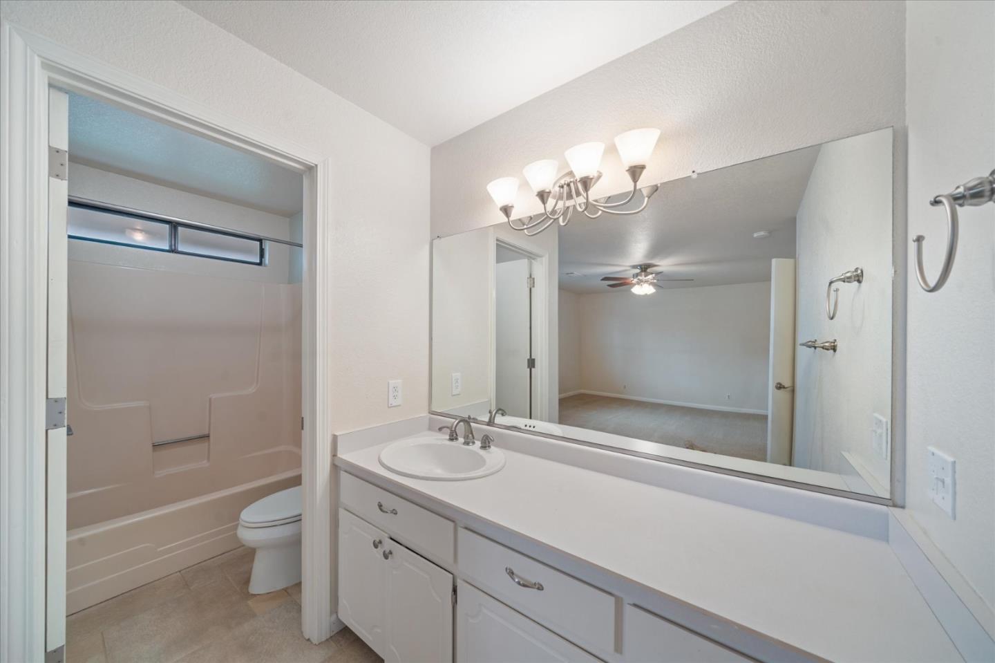 Detail Gallery Image 17 of 34 For 7235 Amigo Way, Redding,  CA 96002 - 3 Beds | 2 Baths