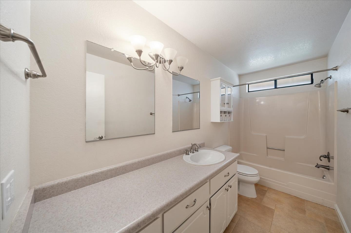 Detail Gallery Image 23 of 34 For 7235 Amigo Way, Redding,  CA 96002 - 3 Beds | 2 Baths