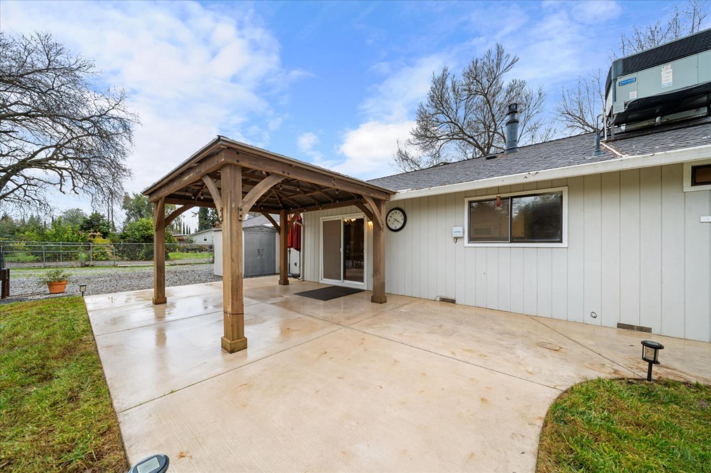 Detail Gallery Image 27 of 34 For 7235 Amigo Way, Redding,  CA 96002 - 3 Beds | 2 Baths