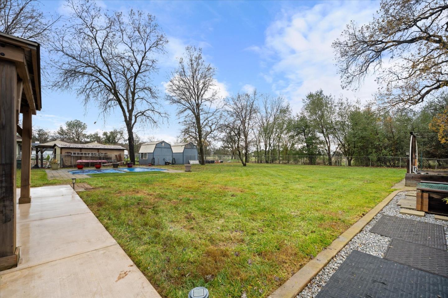 Detail Gallery Image 33 of 34 For 7235 Amigo Way, Redding,  CA 96002 - 3 Beds | 2 Baths