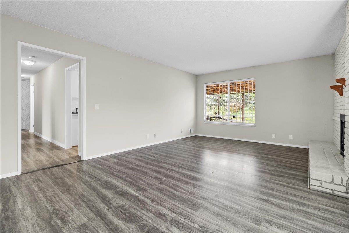 Detail Gallery Image 10 of 35 For 724 Circle Dr, Salinas,  CA 93905 - 3 Beds | 2 Baths