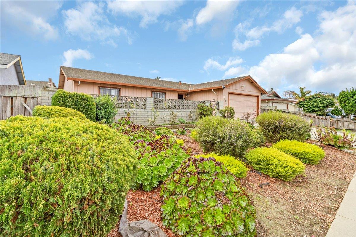 Detail Gallery Image 34 of 35 For 724 Circle Dr, Salinas,  CA 93905 - 3 Beds | 2 Baths