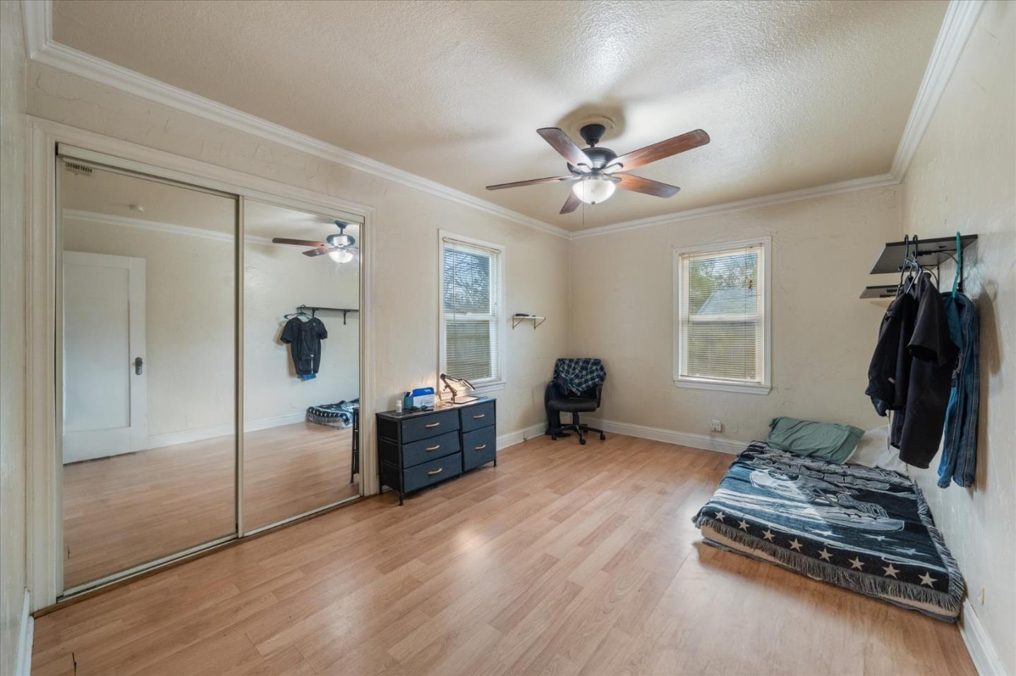 Detail Gallery Image 11 of 41 For 409 Smile Pl, Redding,  CA 96001 - 3 Beds | 2 Baths