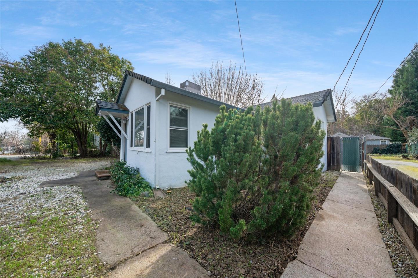 Detail Gallery Image 20 of 41 For 409 Smile Pl, Redding,  CA 96001 - 3 Beds | 2 Baths