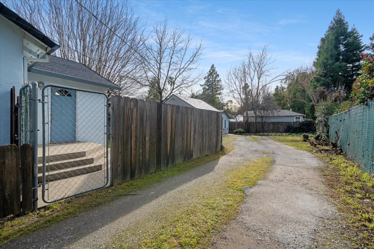 Detail Gallery Image 25 of 41 For 409 Smile Pl, Redding,  CA 96001 - 3 Beds | 2 Baths