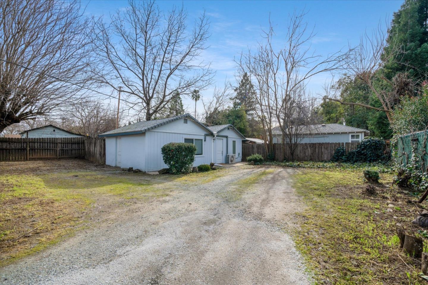 Detail Gallery Image 27 of 41 For 409 Smile Pl, Redding,  CA 96001 - 3 Beds | 2 Baths