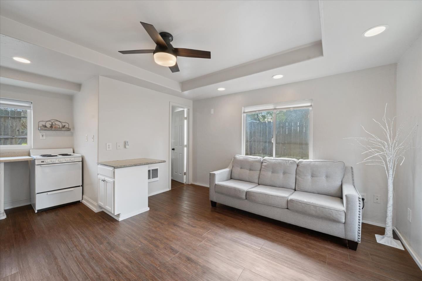 Detail Gallery Image 30 of 41 For 409 Smile Pl, Redding,  CA 96001 - 3 Beds | 2 Baths