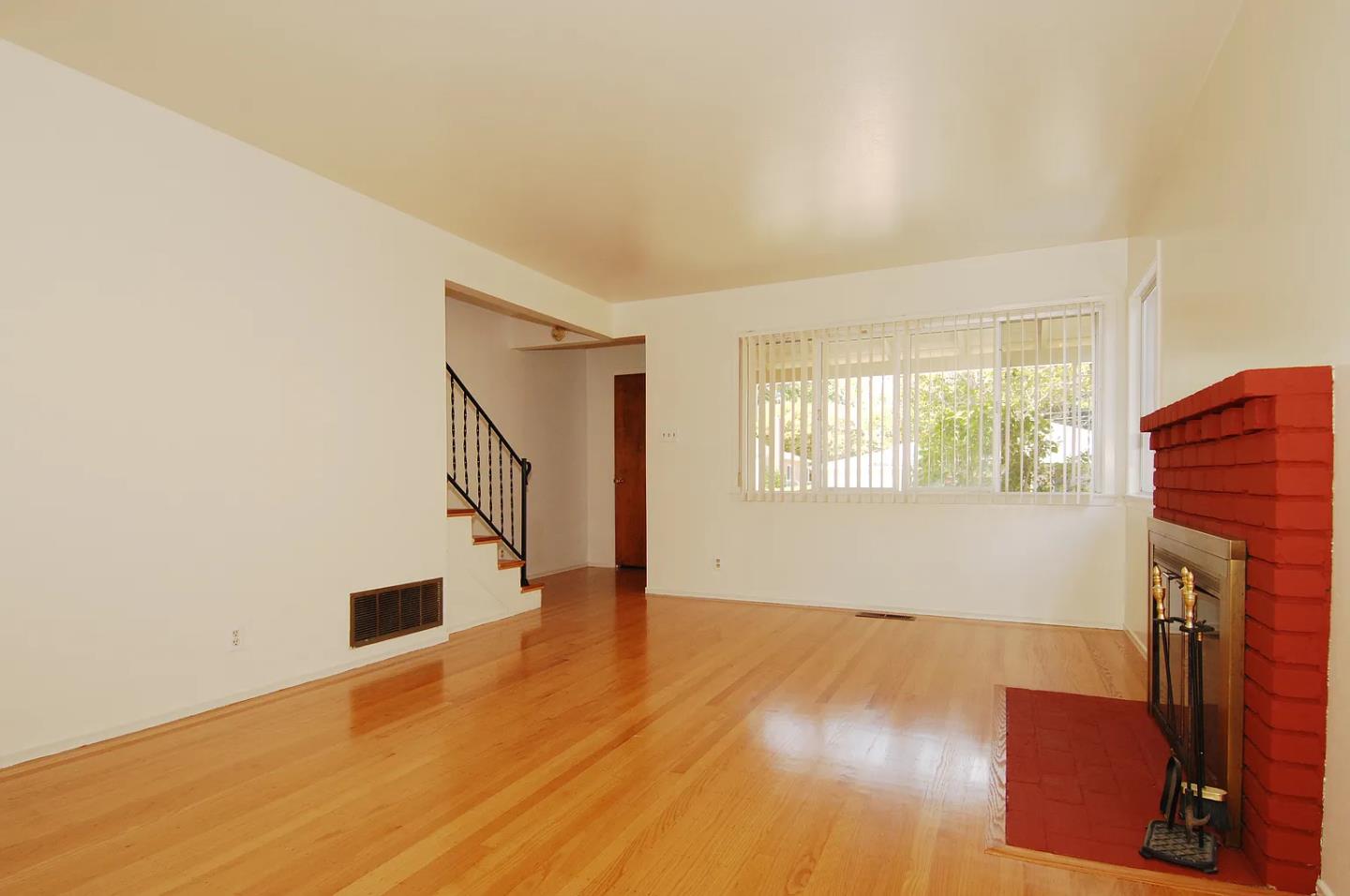 Detail Gallery Image 18 of 28 For 906-908 Haddon Dr, San Mateo,  CA 94402 - – Beds | – Baths