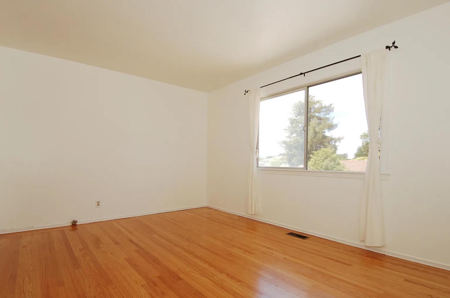 Detail Gallery Image 27 of 28 For 906-908 Haddon Dr, San Mateo,  CA 94402 - – Beds | – Baths