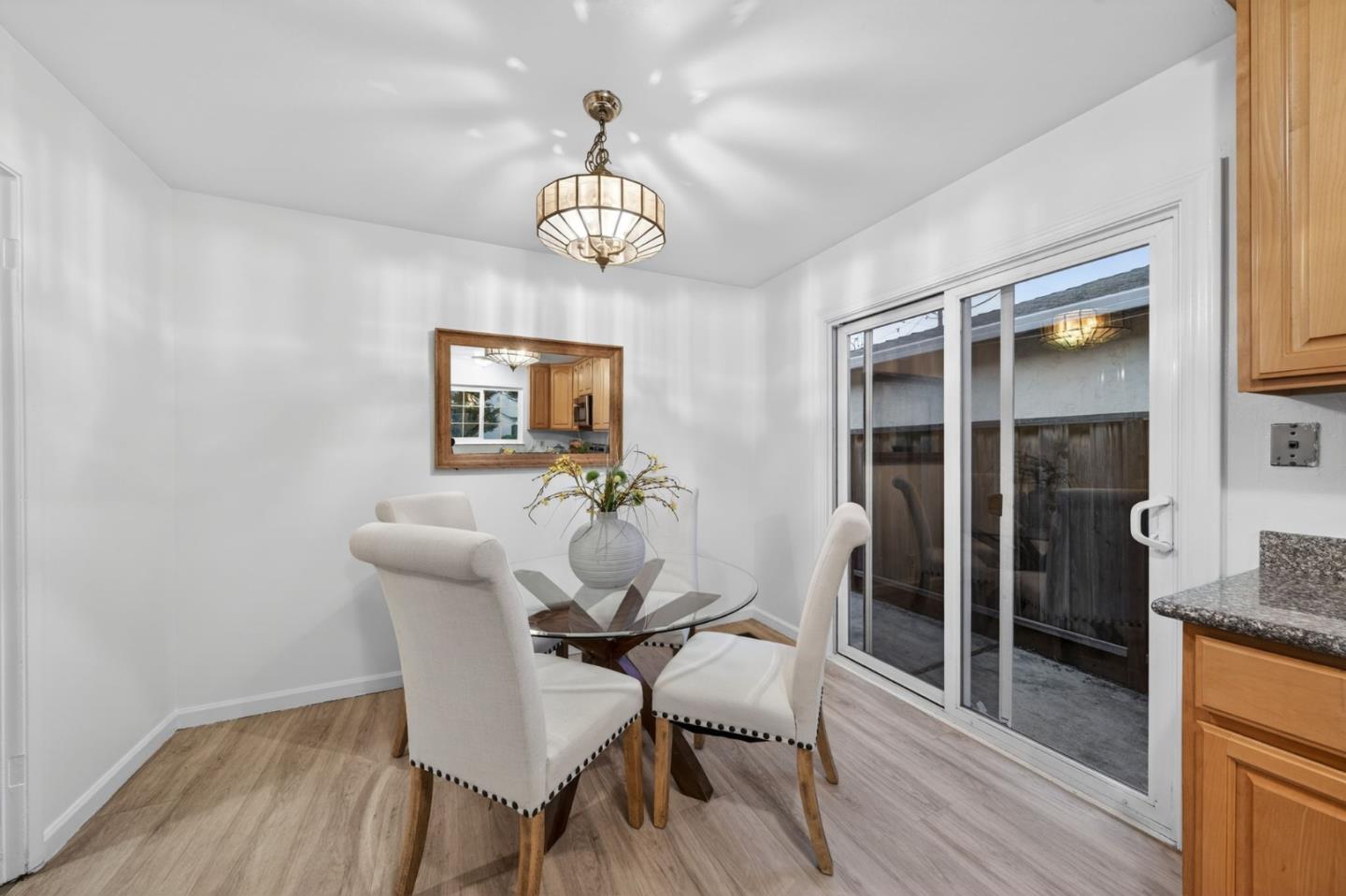 Detail Gallery Image 5 of 25 For 5663-5665 Beswick Dr, San Jose,  CA 95123 - 5 Beds | 3 Baths