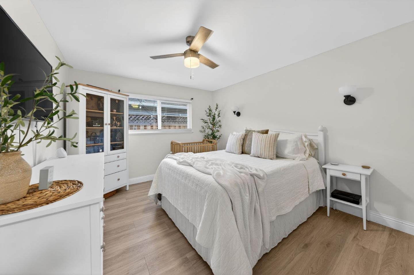 Detail Gallery Image 7 of 25 For 5663-5665 Beswick Dr, San Jose,  CA 95123 - 5 Beds | 3 Baths