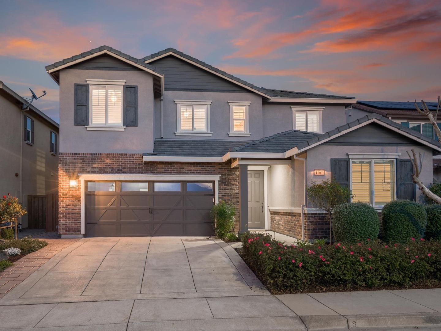 Front Image Thumbnail for ML82032718