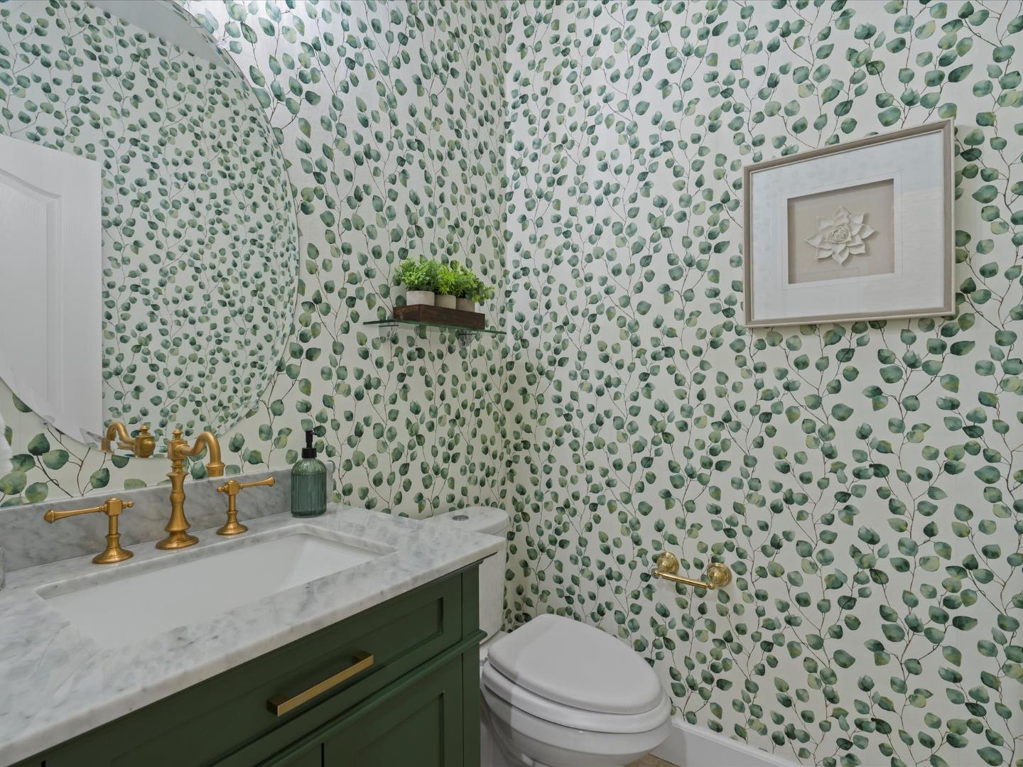 Detail Gallery Image 10 of 28 For 1702 Rosemary Dr, Gilroy,  CA 95020 - 5 Beds | 4/1 Baths